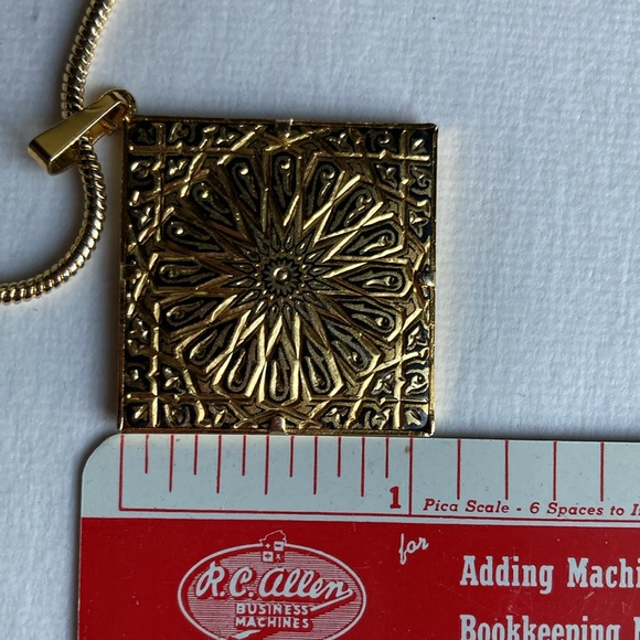 Vintage Gold Tone CH Carolina Herrera Square Filigree Pendant Long Necklace - Picture 9 of 10